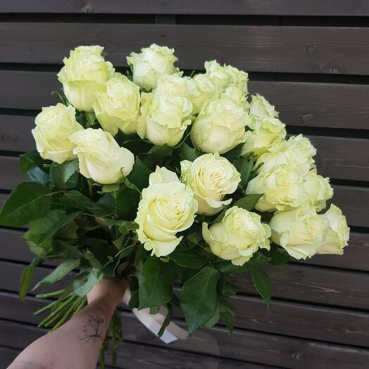25 белых роз Мондиаль