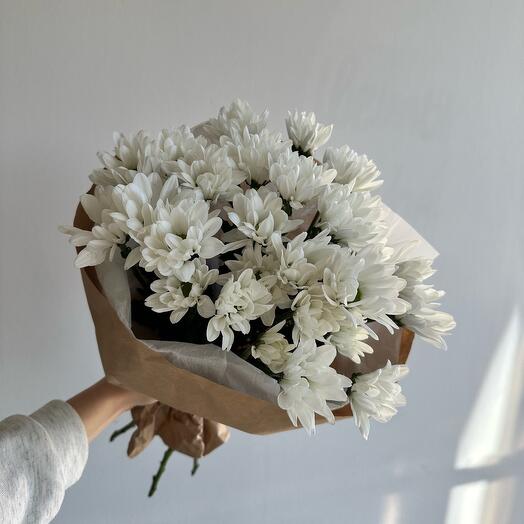 Bouquet of bush chrysanthemums
