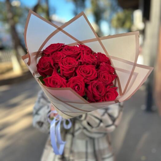 Ramo de 15 rosas rojas