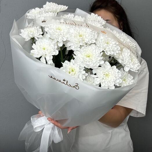 Букет из стойких хризантем