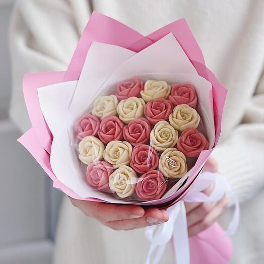 Букет из 19 шоколадных роз💕