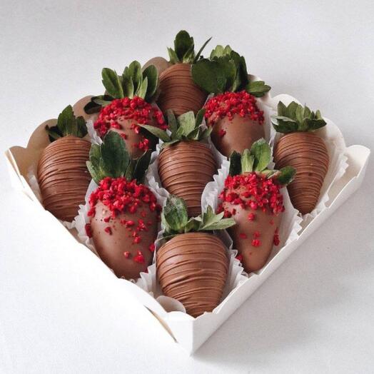 Chocolate-covered strawberries, 9 pieces.