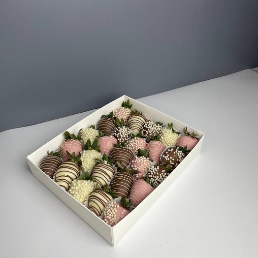 Chocolate-covered strawberries 25 berries (balls)