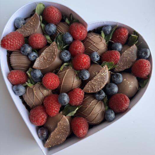 🍓Набор из клубники в бельгийском шоколаде со свежими ягодами малины и голубики
