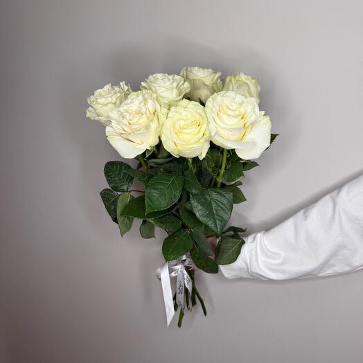 Mono bouquet of roses