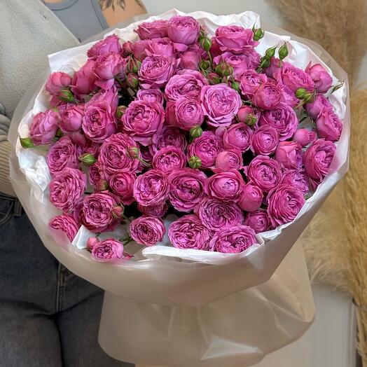 Букет из пионовидных кустовых роз Мисти