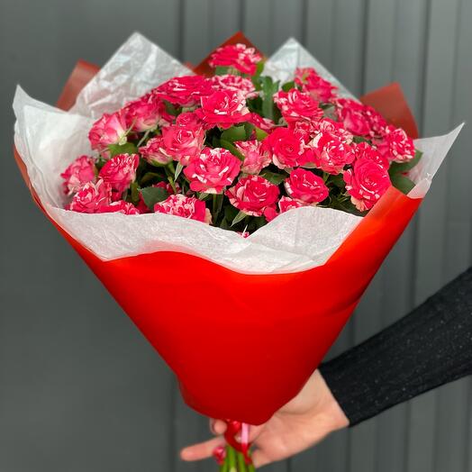 Букет из роз кустовых