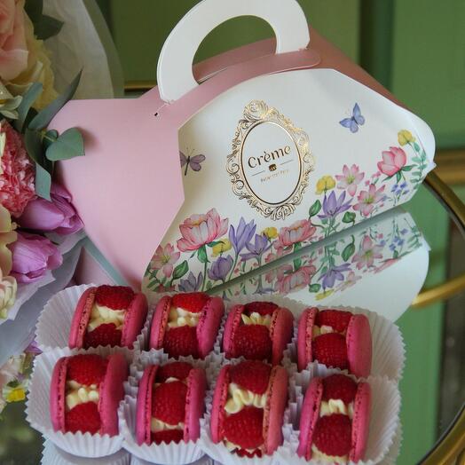 Подарочный набор макаронс «Сундучок с малиной» девушке, маме, любимой