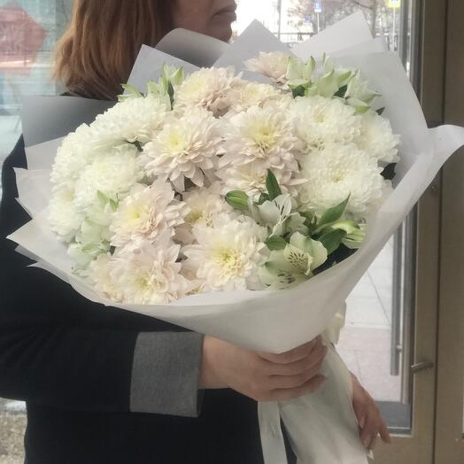 Хризантема с альстромерией