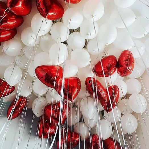 Tavana balonlar, Pinterest tarzında tavana helyum balonları, kalp şeklinde 55 beyaz balon ve 20 kalp