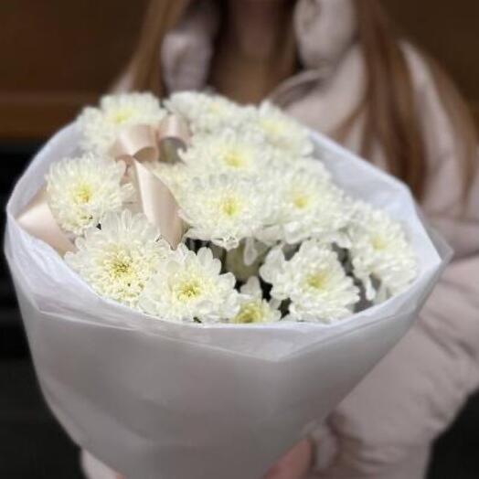 Монобукет из белых ажурных хризантем