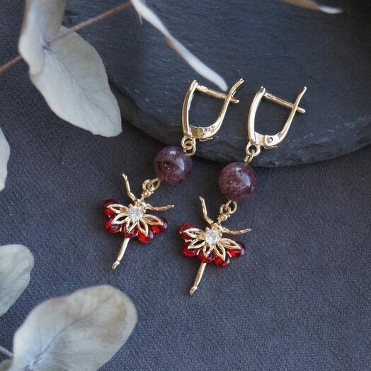 Серьги-балерины с клубничным кварцем