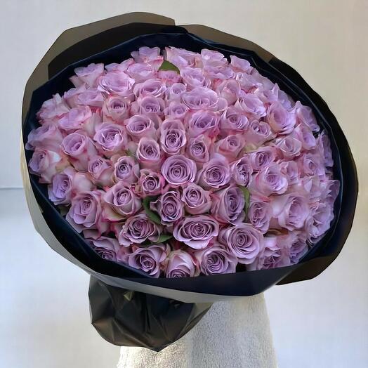Falav Bouquet – 99 Velvet Lavender Roses in Black Wrap