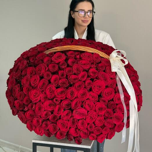 201 Роза в корзине