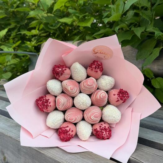 Букет из клубники в шоколаде "sweetheart" 19 шт