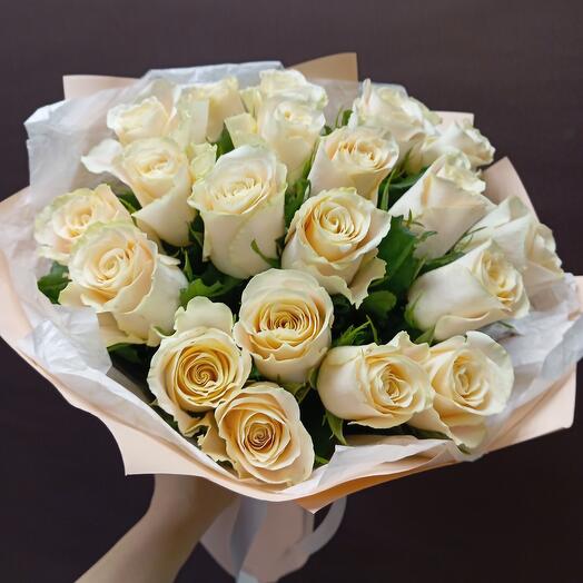 Кремовые розы 21 шт