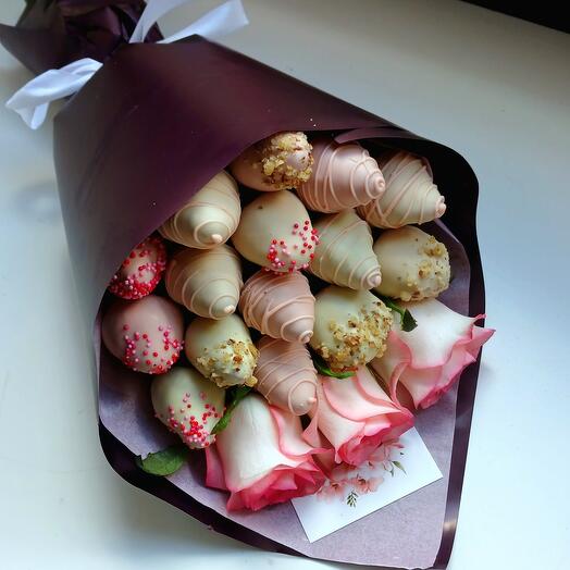Bouquet of chocolate-covered strawberries and roses