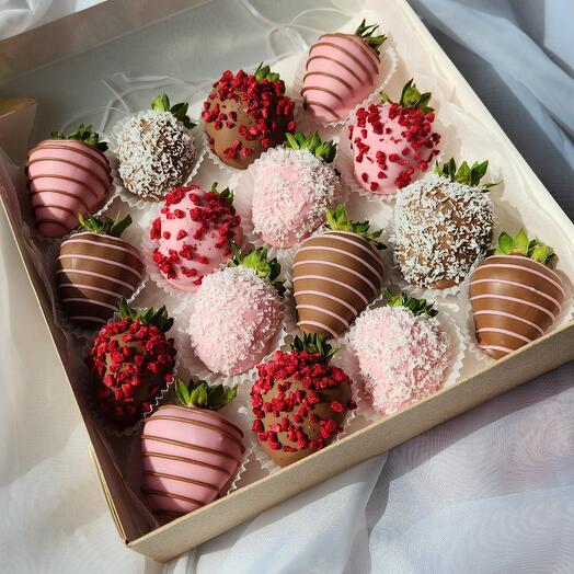 Fresa en chocolate 16pcs ️🌷
