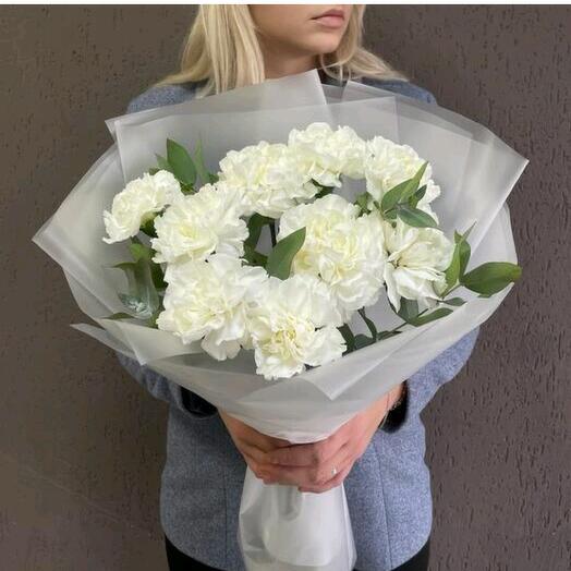 Букет из ажурных белых диантусов