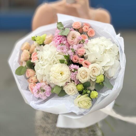 Фея в саду