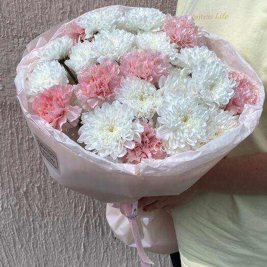🍧Авторский букет «Bloom room» из белой кустовой хризантемы и розовыми диантусами