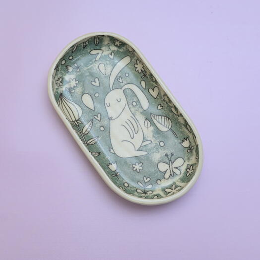 Блюдо керамическое с зайчиком, 23*13 см