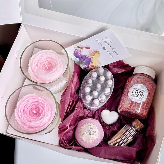 Розовый набор для ванной со свечами