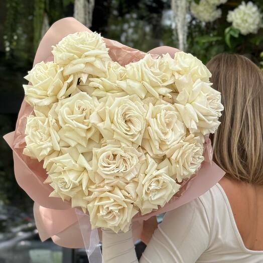 Букет «Сердце» из белых роз