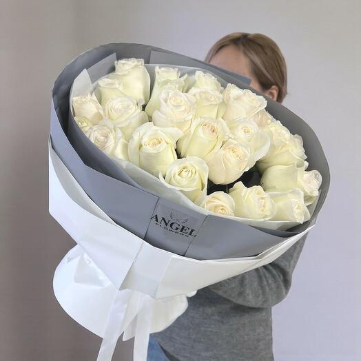 Моно букет из белых роз