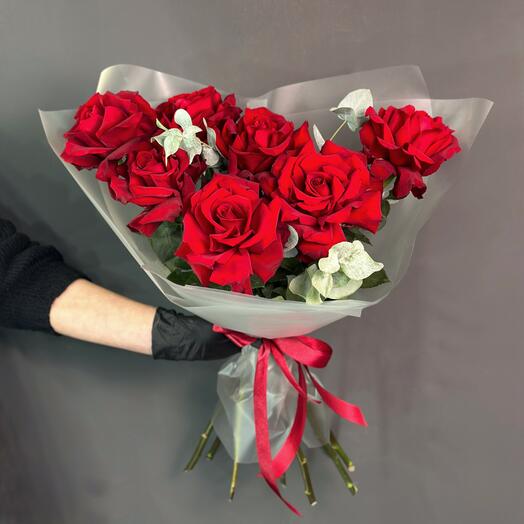 Французские розы с эвкалиптом ВАУ ЭФФЕКТ, 7 шт