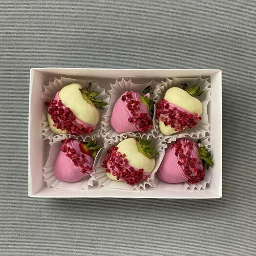 Набор клубники 6 шт. в белом и розовом шоколаде