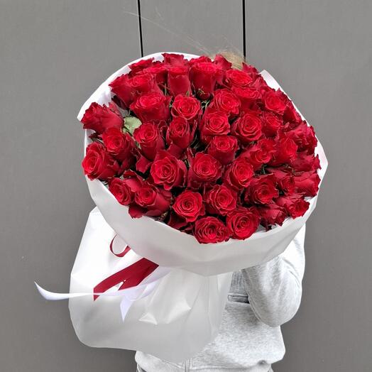 Букет 51 роза красная импорт