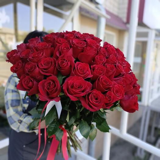 Букет из 51 красной розы