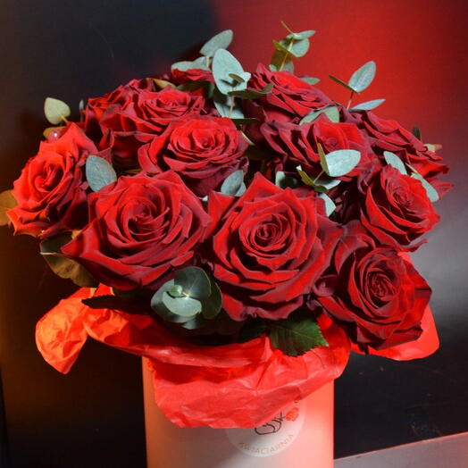 🌹Red roses in box