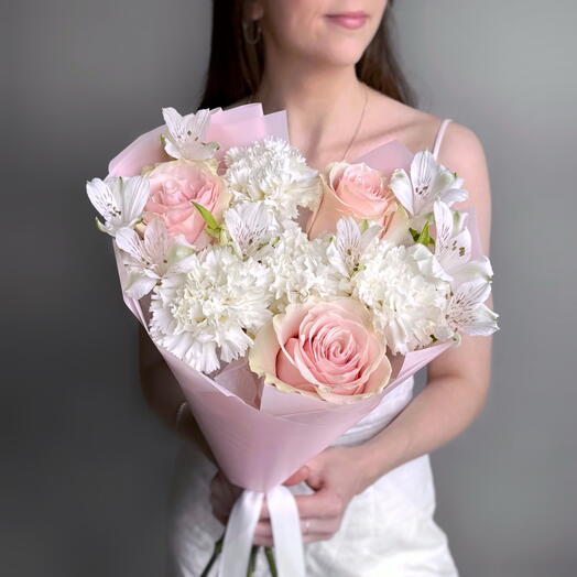 🌷Нежный букет розовые розы, белая альстромерия и диантусы