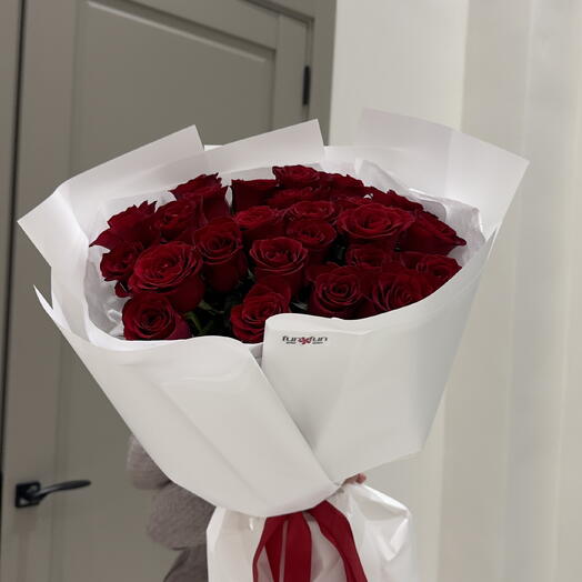 Красные розы 25 шт