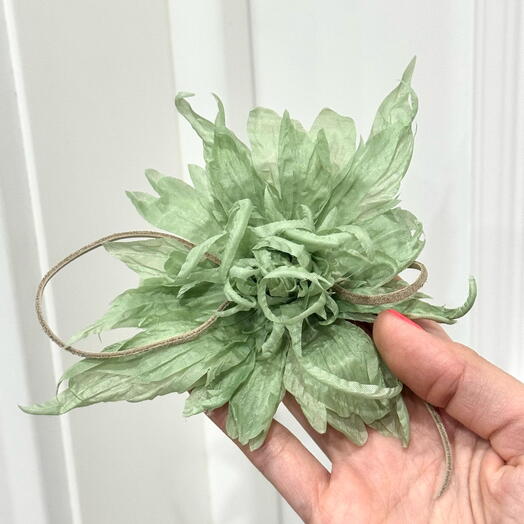 Брошь из текстиля «GIGLIO - VERDE CHIARO»