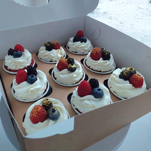 Капкейки 9 шт. С ягодками