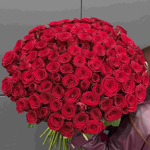 101 роза Red Naomi