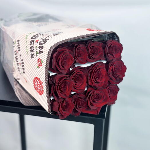 Роза красная Эксплорер Эквадор 50 см в пачке (25шт)