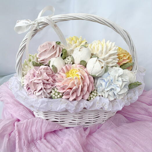 Корзина цветов из зефира