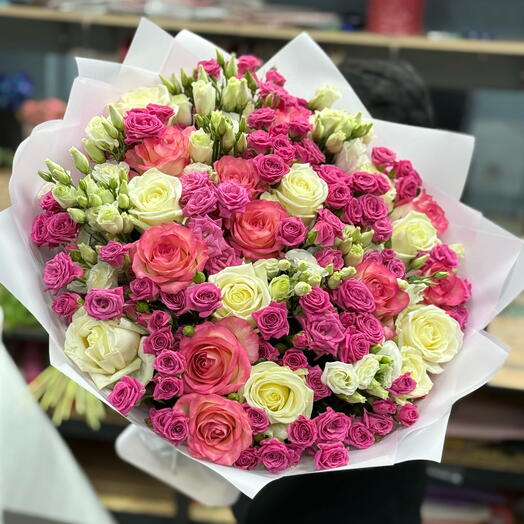 Микс букет роз
