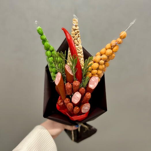 Мужской букет с орехами и колбасой/Мясной букет/Подарок мужчине,папе,мужу