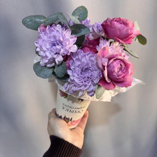 Цветы в стакане комплимент «Дарю тебе улыбку ☺️ ♥️»