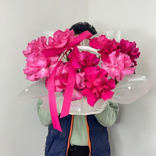 Корзина с вывернутой лолой