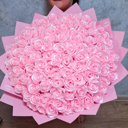 Букет розавая роза из атласных лент