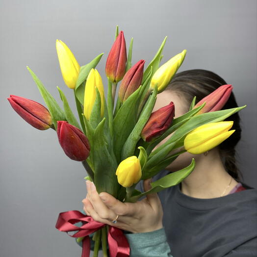 11 тюльпанов под ленту