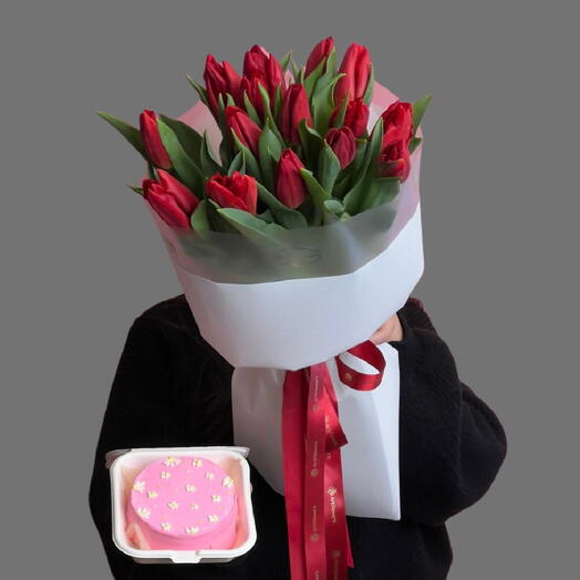15 тюльпанов и бенто торт