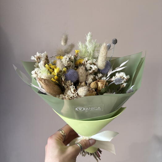 Зеленый букет из сухоцветов