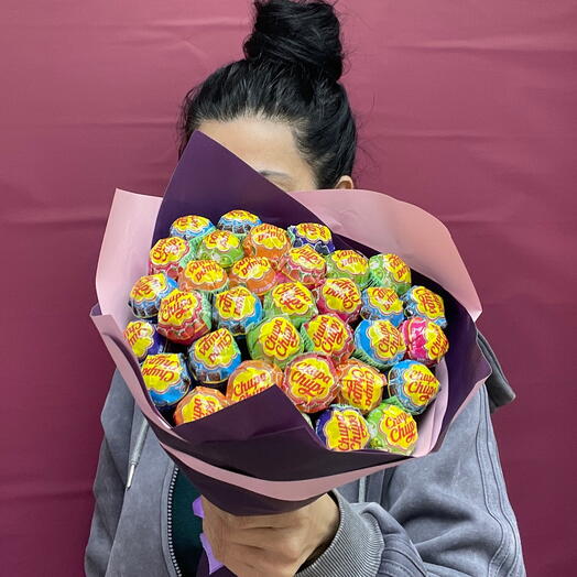 Букет из чупа чупсов 33 шт